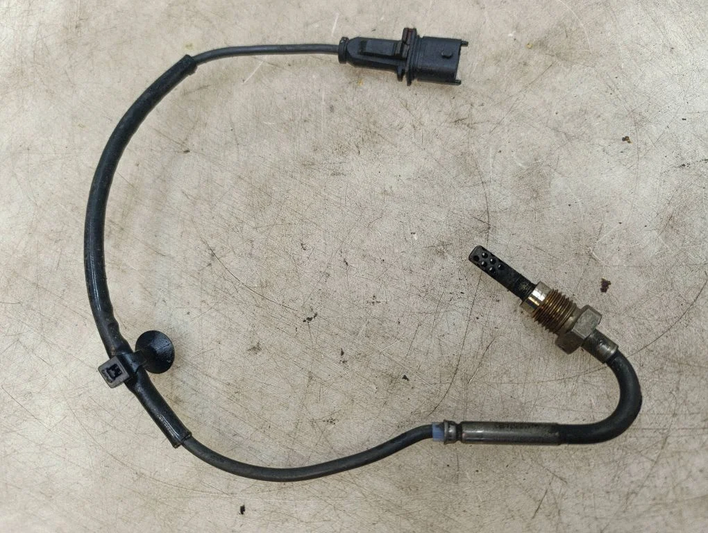 Exhaust gas temperature sensor – Opel Astra J (2010-2015)