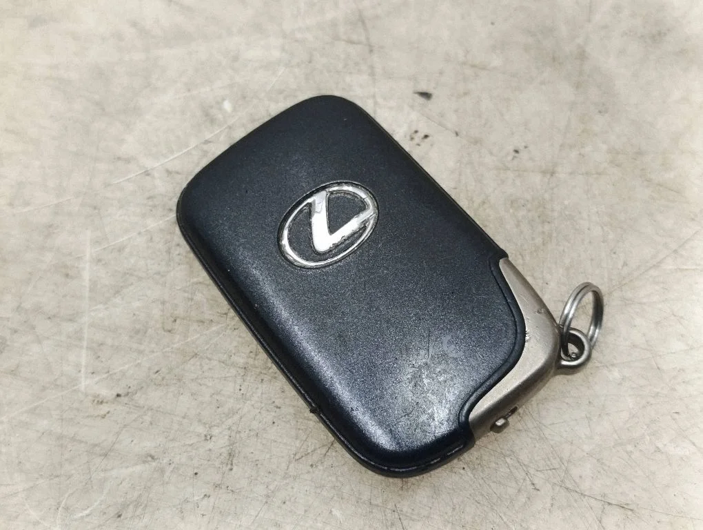 Ignition key/card – Lexus IS 220D-250-350 (2006-2013)