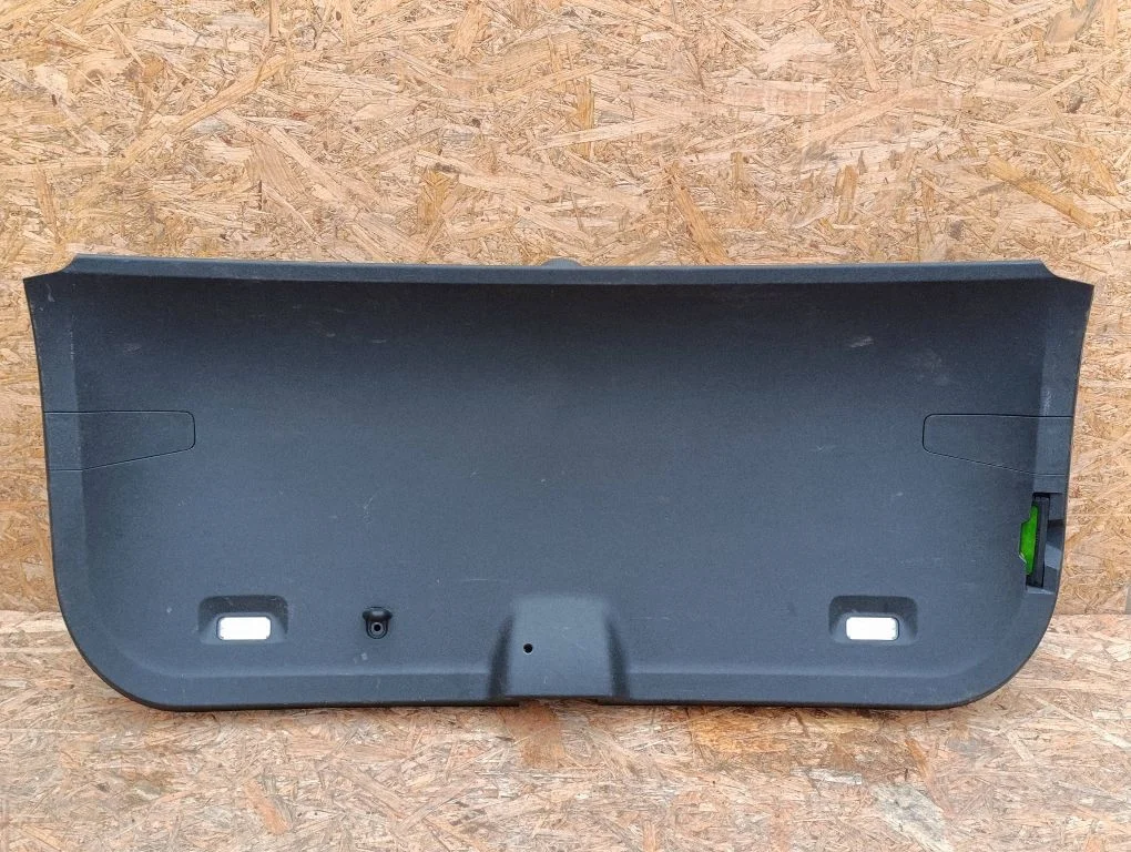 Listwa klapy bagażnika 5LG867975A