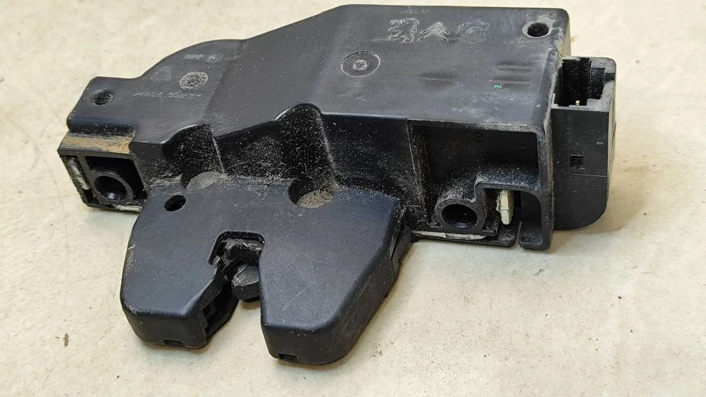 Tailgate exterior lock – Citroen C3 (2005-2010)