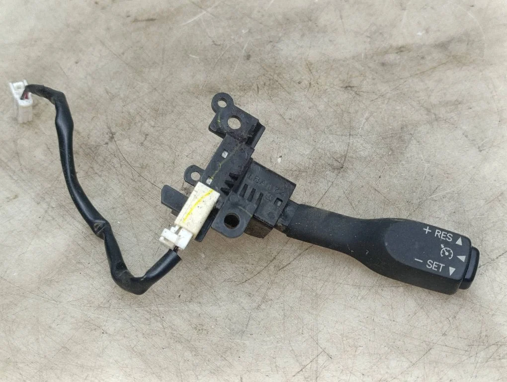 Manetka tempomatu – Toyota Avensis T270 (2009-2012)