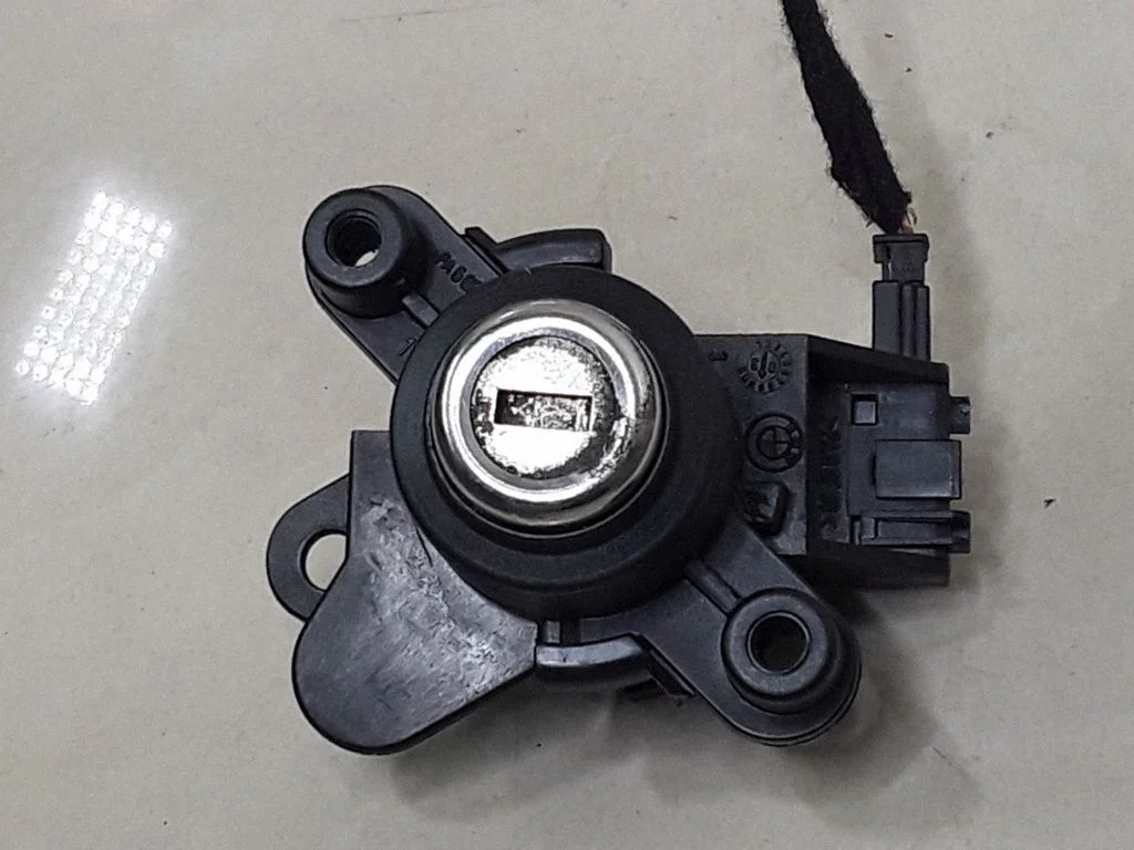 Tailgate exterior lock – BMW 3 Series E46 (1998-2005)