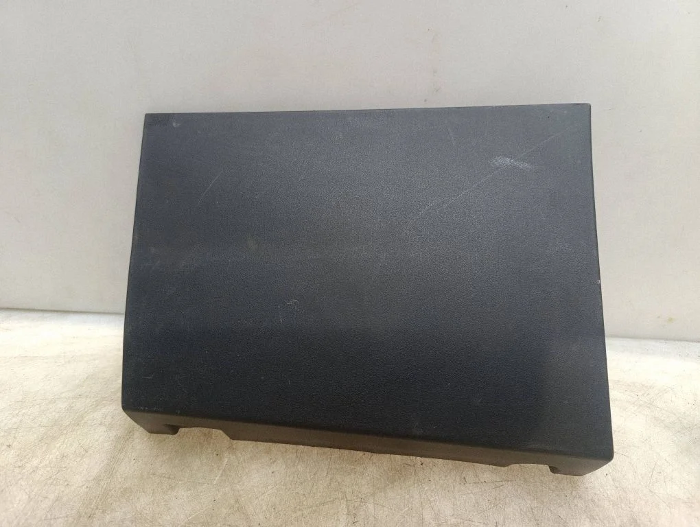 Poritiiva iluliist (molding) – Maxus EV30 (2018-)