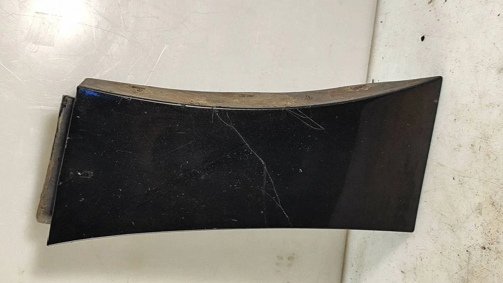 Poritiiva iluliist (molding) – Mazda 6 (2008-2013)