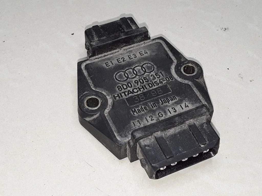 Ignition amplifier control unit – Audi A4 S4 B5 8D (1994-1999)