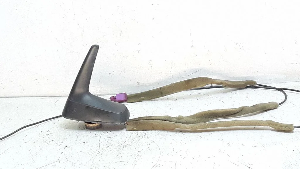 Antena (GPS) – Audi A4 S4 B6 8E 8H (2001-2005)