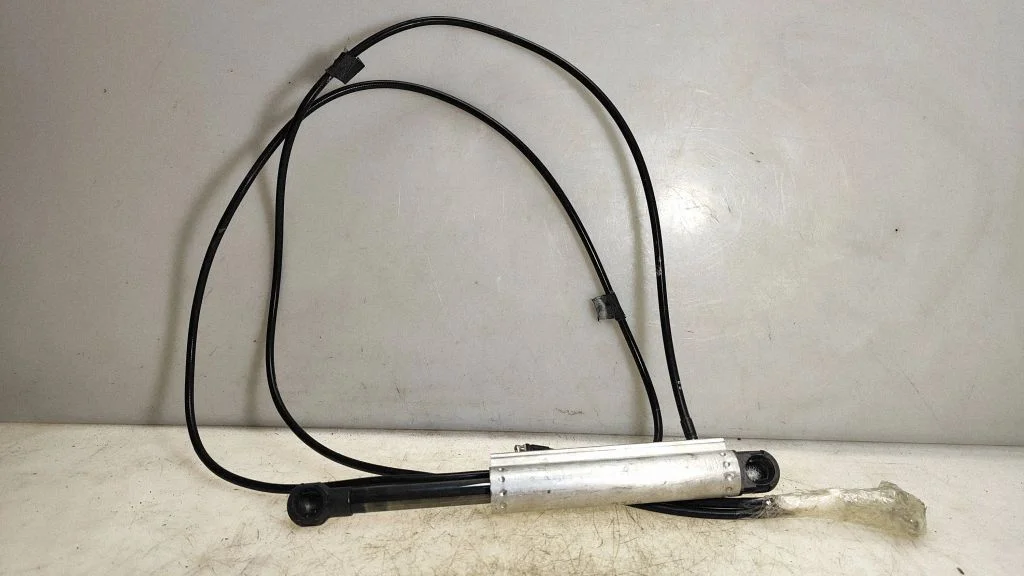 Convertible roof main ram cylinder – Volkswagen Eos (2006-2010)