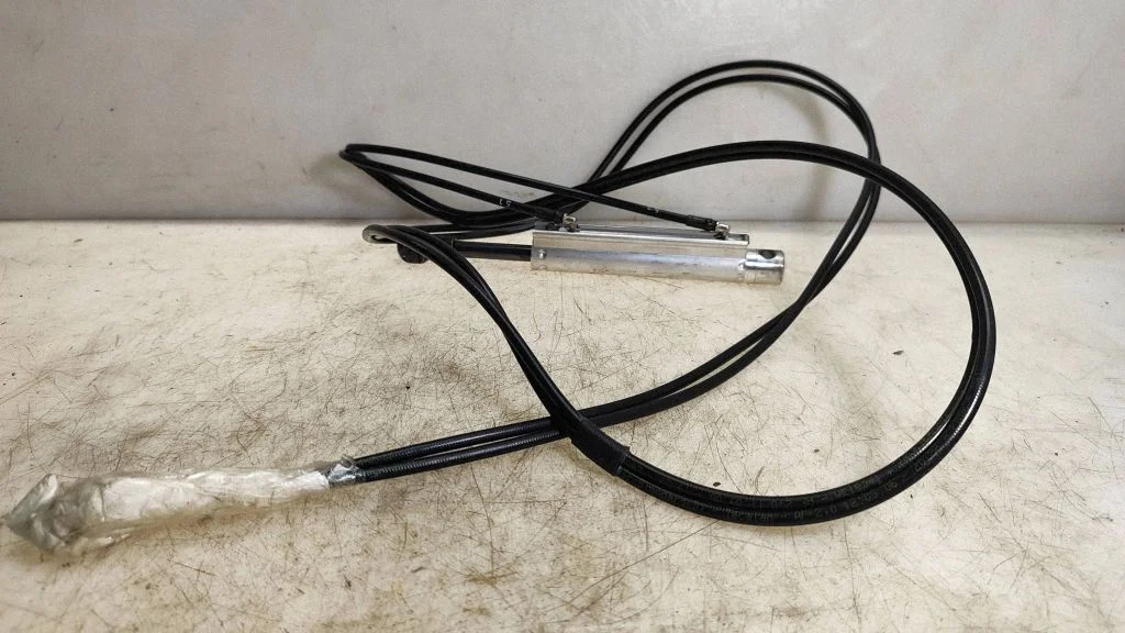 Convertible roof main ram cylinder – Volkswagen Eos (2006-2010)