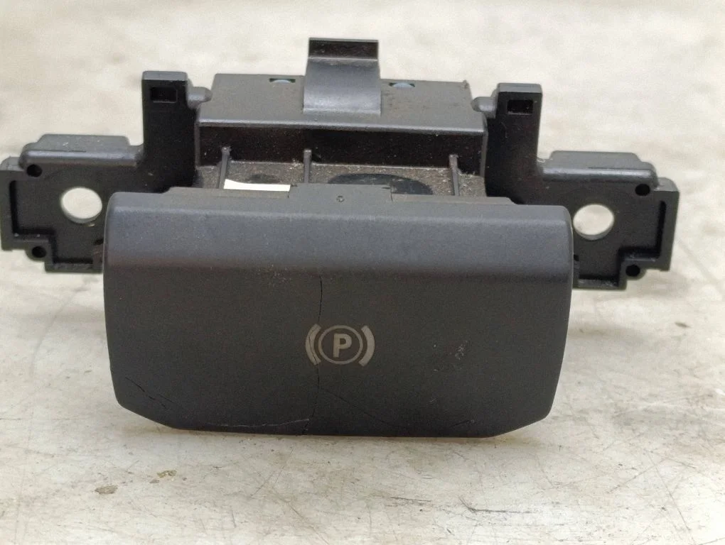 Hand parking brake switch – Peugeot 508 II (2018-)