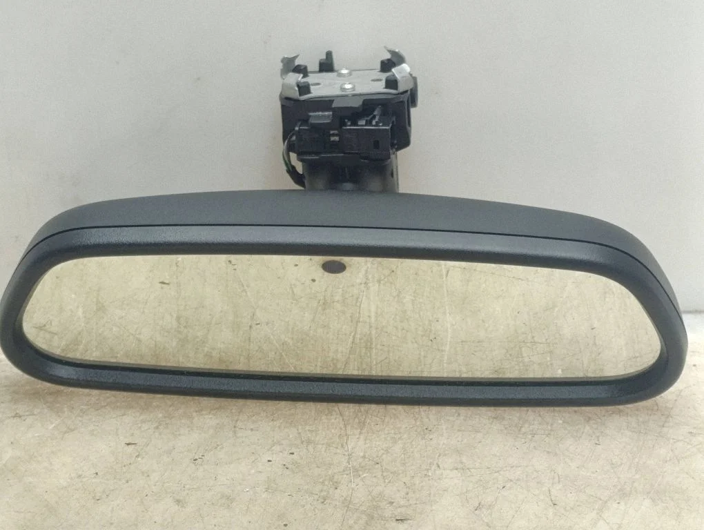 Rear view mirror (interior) E1146046396