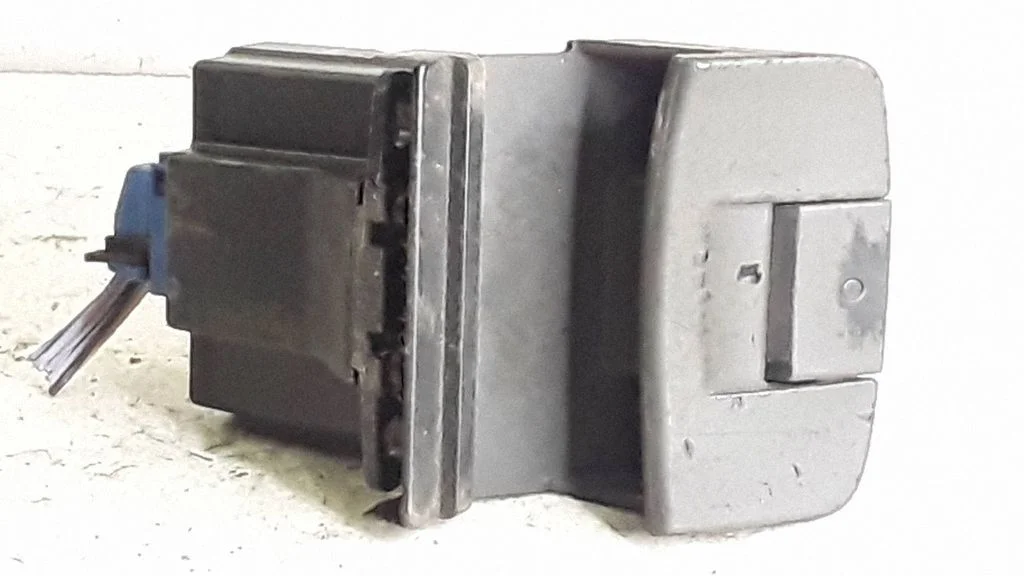 Hand parking brake switch – Renault Espace - Grand espace IV (2004-2014)