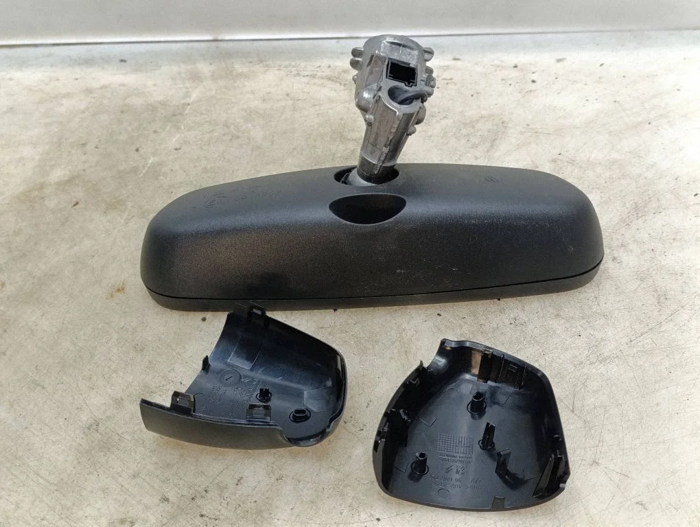 Rear view mirror (interior) E8025207
