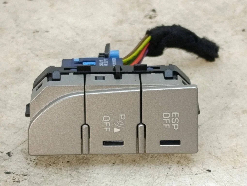 ESP (stability program) switch – Citroen C5 (2008-2016)