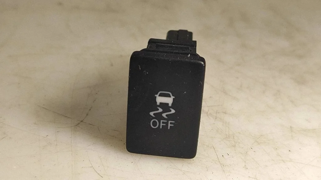 ESP (stability program) switch – Toyota Auris 150 (2006-2012)