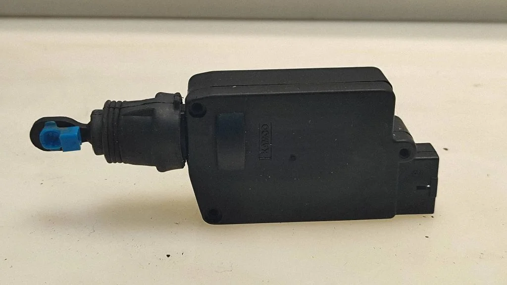 Central locking motor – Hyundai Santa Fe (2006-2012)