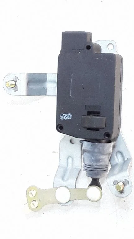 Central locking motor – Hyundai Santa Fe (2000-2006)