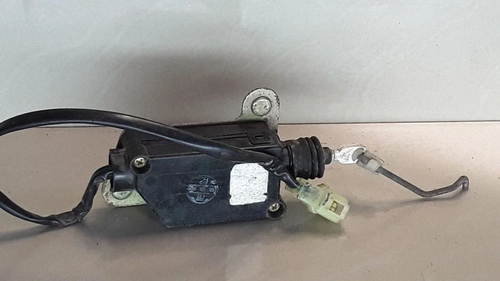 Central locking motor – KIA Sportage (1995-2004)