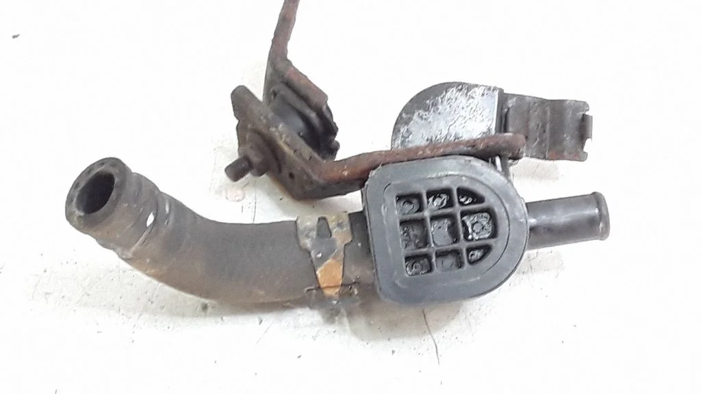 Küttekeha radiaatori toru / voolik – Toyota Avensis T250 (2003-2006)
