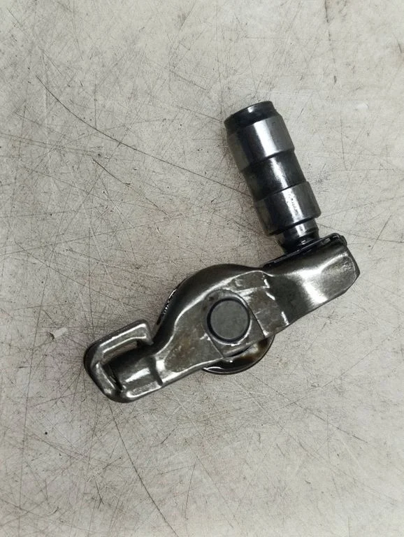 Valve rocker arm – Opel Astra K (2015-2021)