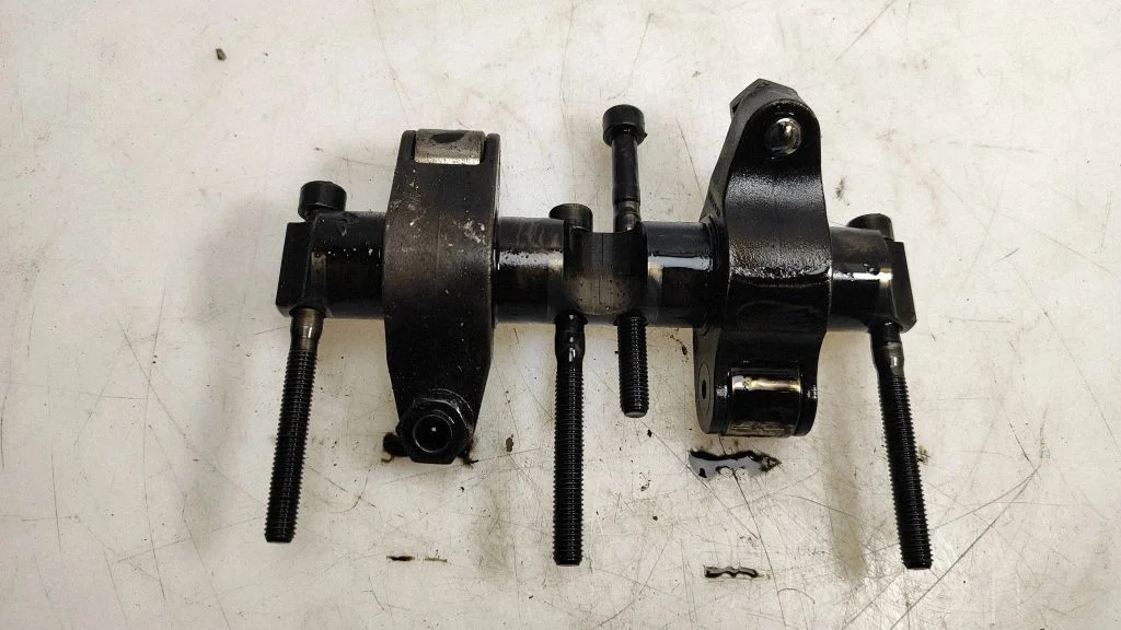 Valve rocker arm – Volkswagen Caddy (2004-2010)