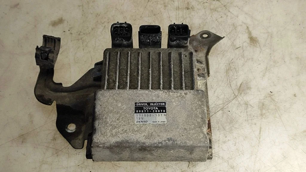 Kütusepihustite juhtplokk – Toyota Avensis T250 (2006-2009)