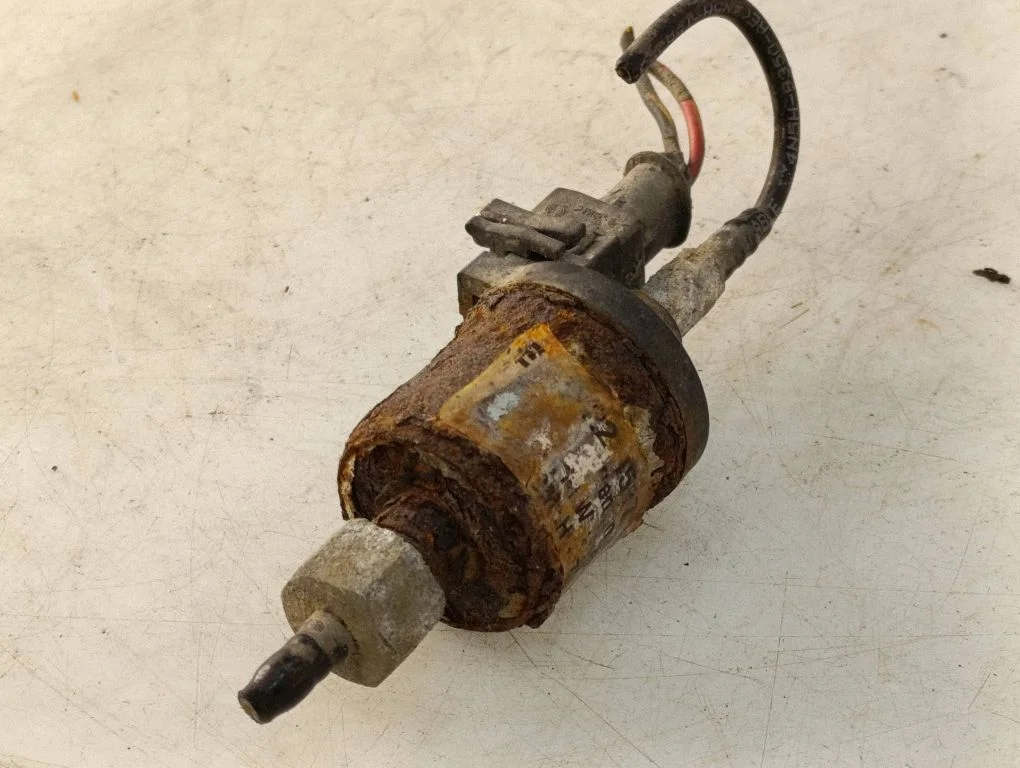 Webasto auxiliary heater fuel pump – Volkswagen Sharan (2001-2010)
