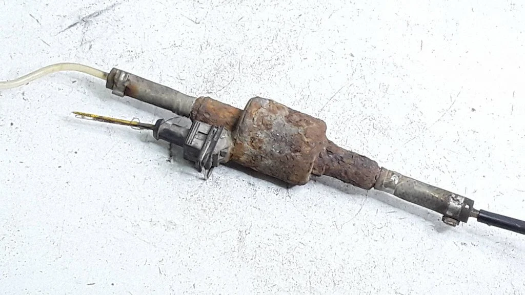 Webasto auxiliary heater fuel pump – Citroen C5 (2001-2004)