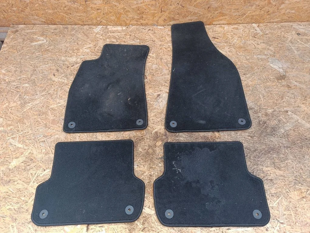 Car floor mat set – Seat Exeo (3R) (2008-2013)