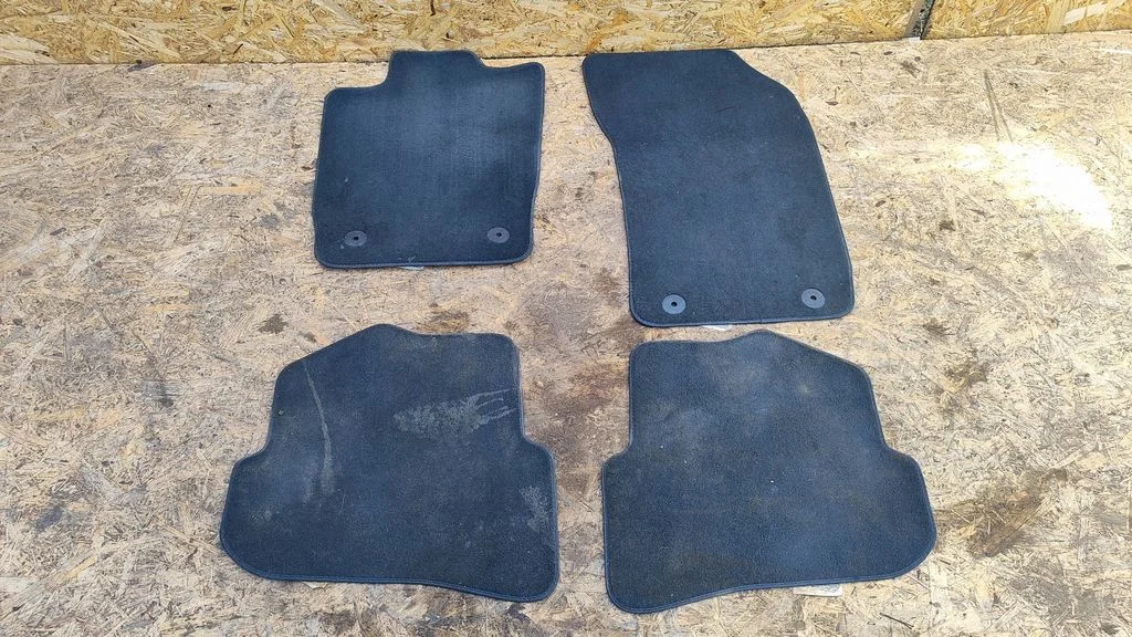 Car floor mat set – Audi A1 (2010-2018)