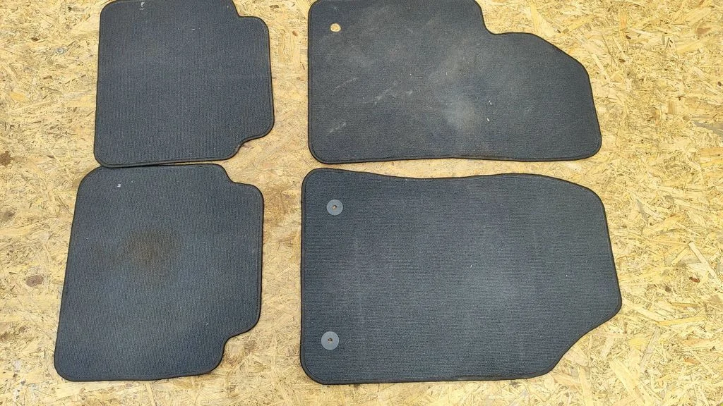 Car floor mat set – Opel Vectra C (2002-2005)