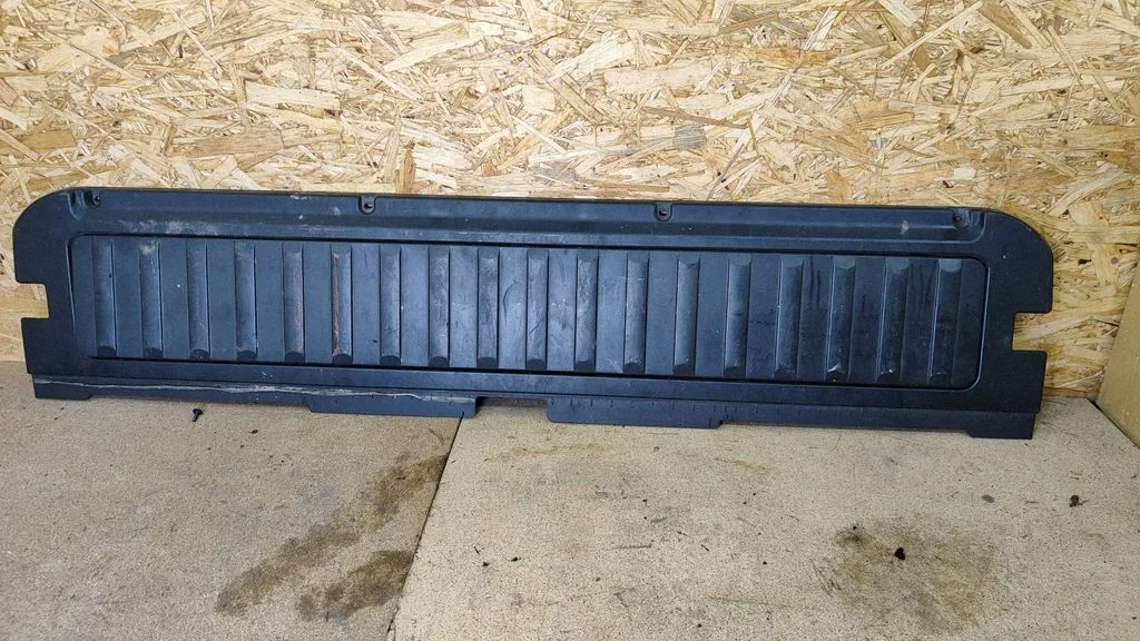 Tailgate trim – BMW X5 E53 (1999-2006)