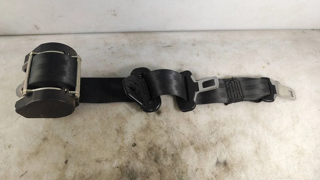 Third row seat belt – Peugeot 308 (2007-2013)