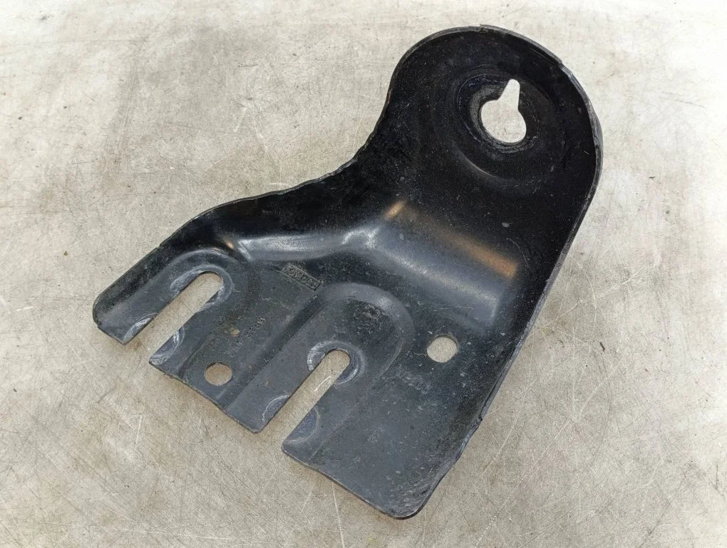 Muu tagavedrustuse varuosa – Ford Mustang Mach-E (2020-)