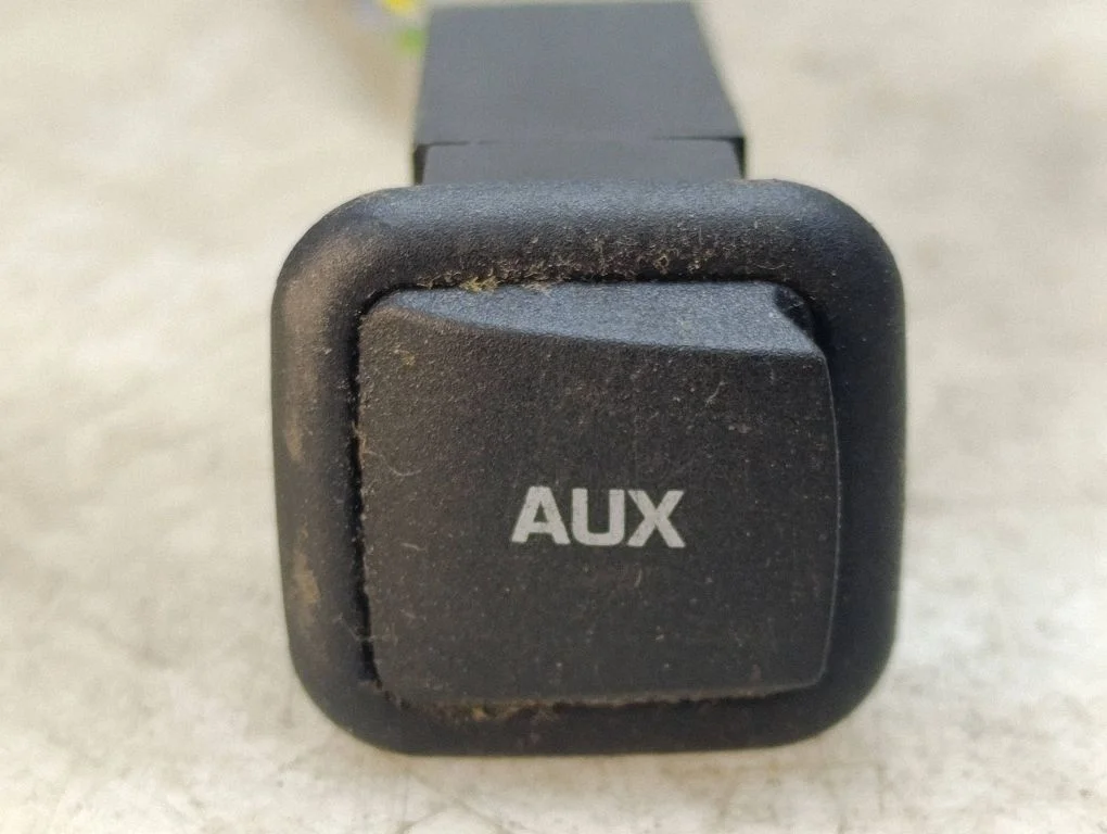 AUX-pesa – Skoda Roomster (5J) (2006-2015)