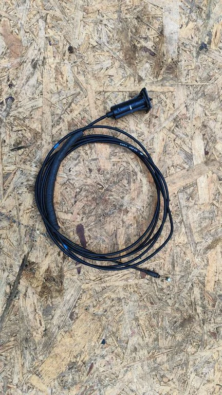 Fuel cap flap release cable – Hyundai Bayon (2021-)