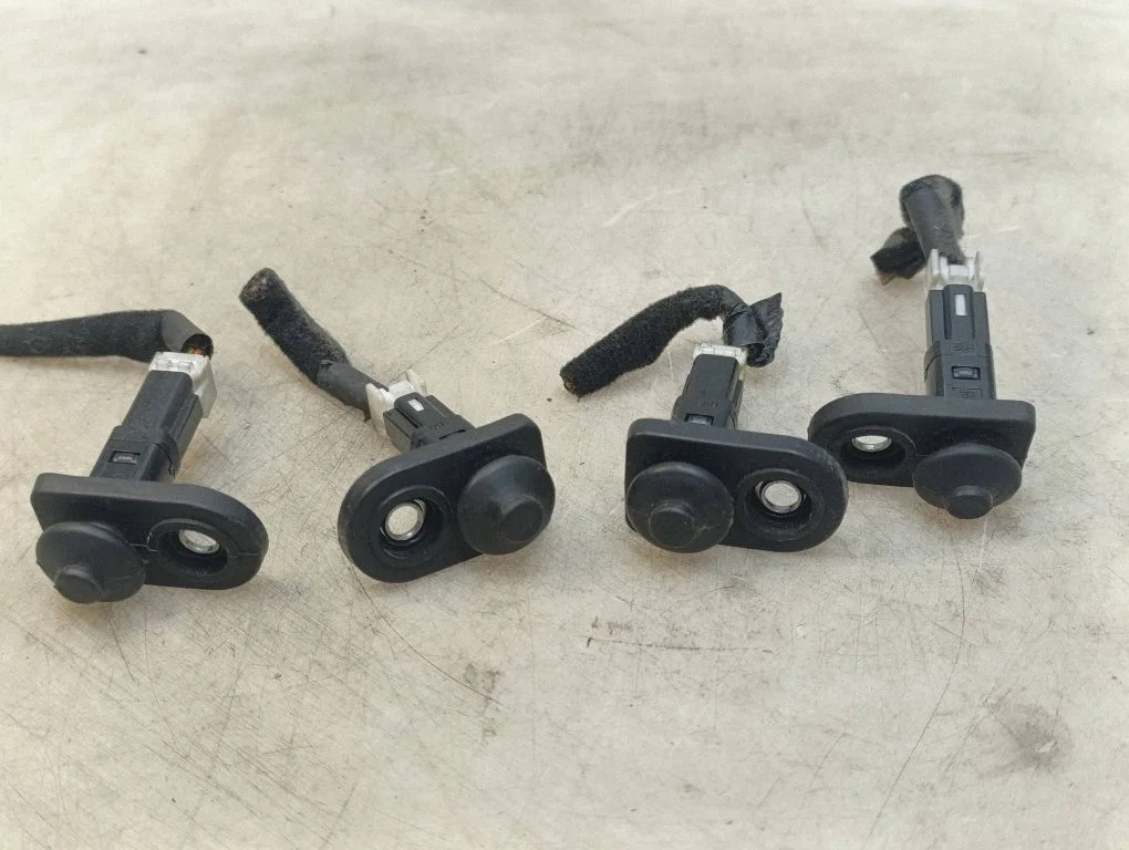 Rear door sensor – Hyundai Santa Fe (2006-2012)