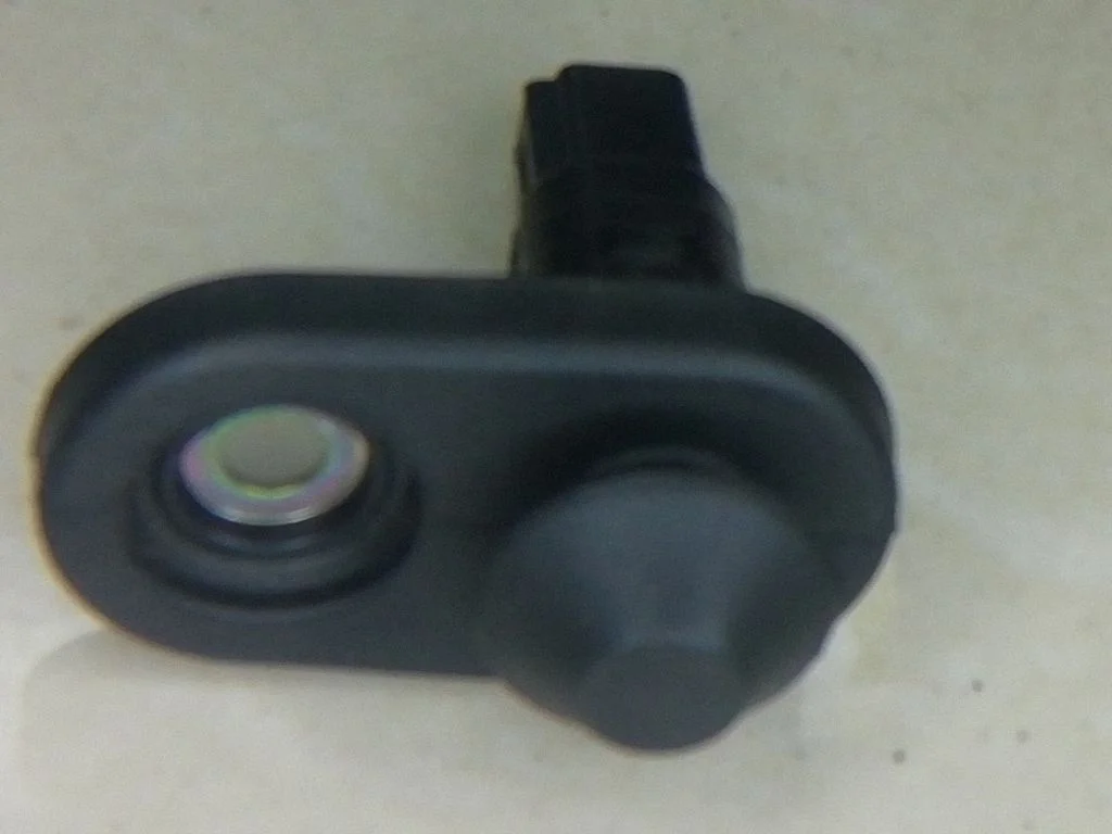 Rear door sensor – Toyota Avensis T250 (2003-2006)