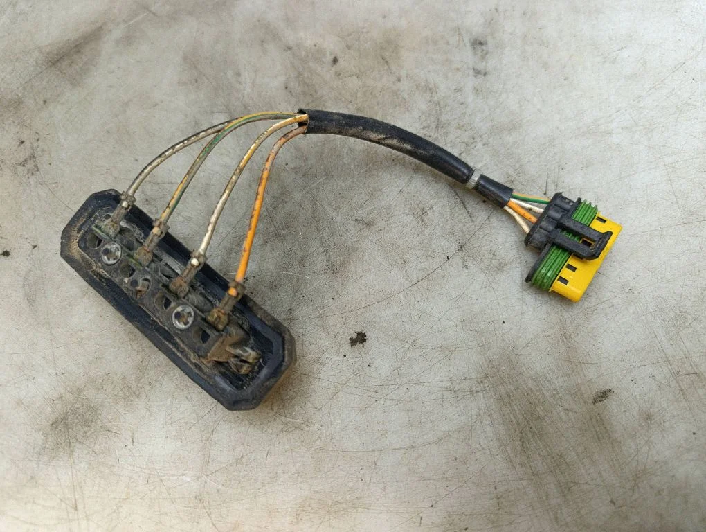 Sliding door sensor