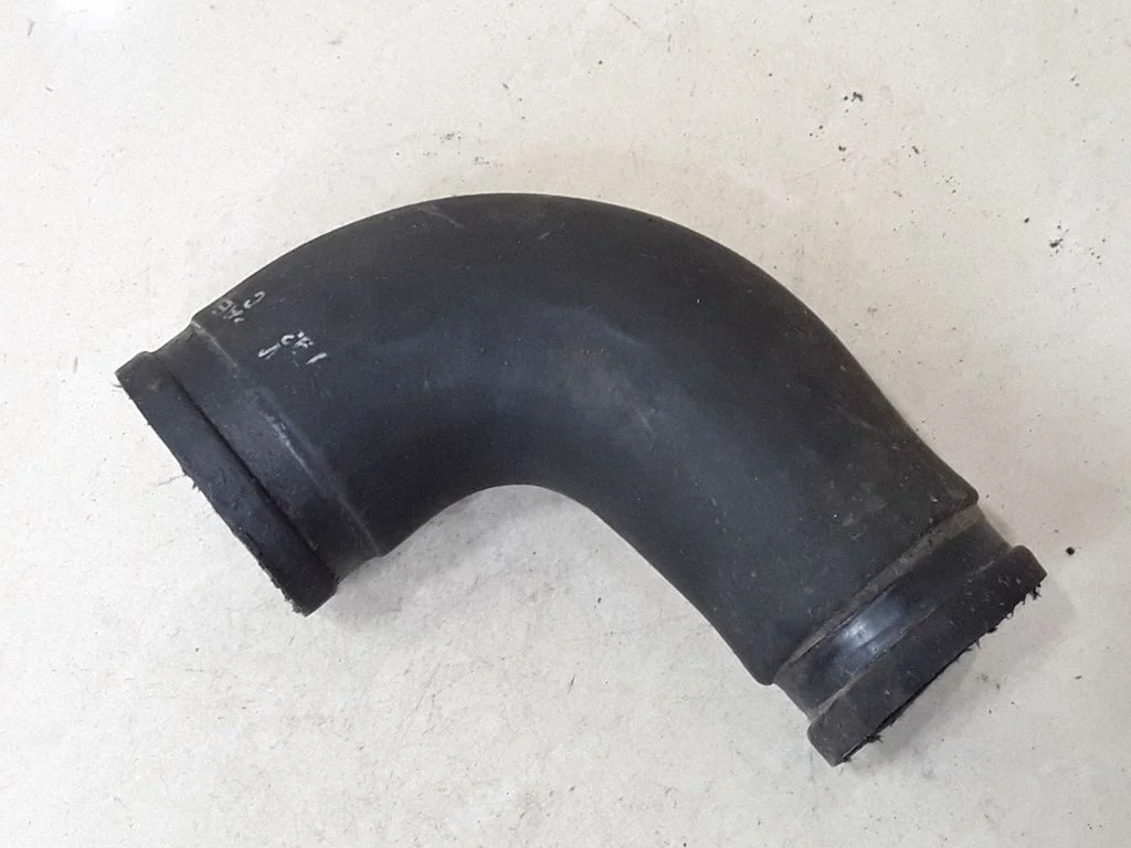 Intercooler pipe mounting bracket – Ford Transit (2000-2006)