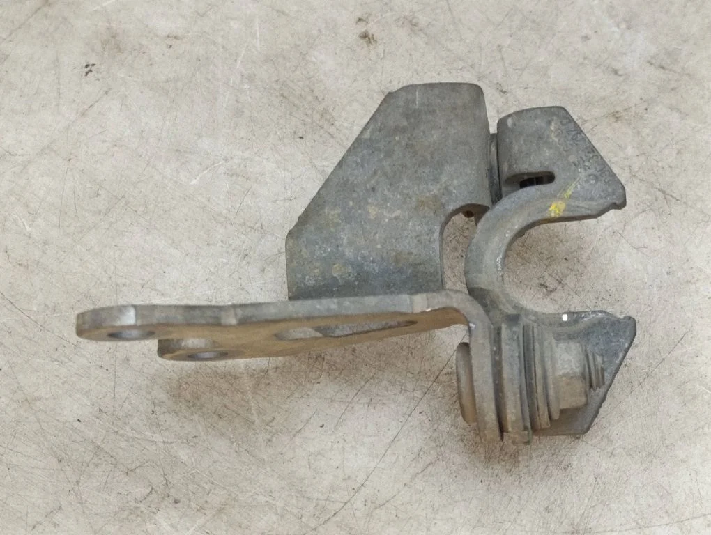 Gear shift cable bracket – Volkswagen e-Up (2016-)
