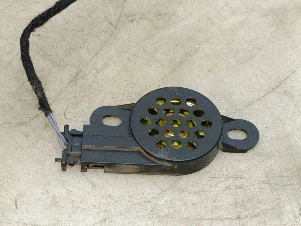Parking PDC sensor speaker – Volkswagen Touareg I (2002-2010)