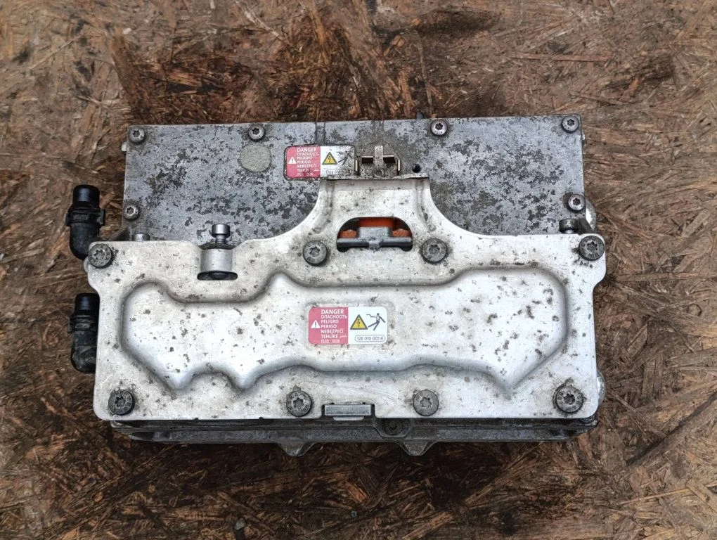 Voltage converter inverter – Volkswagen e-Up (2016-)