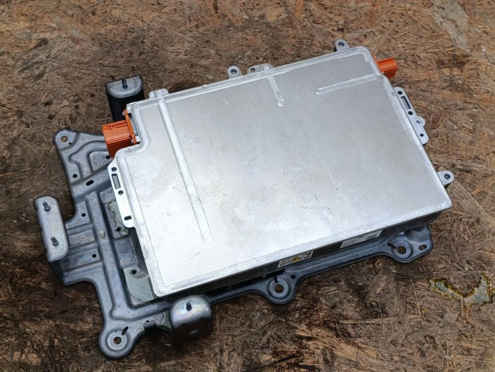Voltage converter inverter – Ford Mustang Mach-E (2020-)