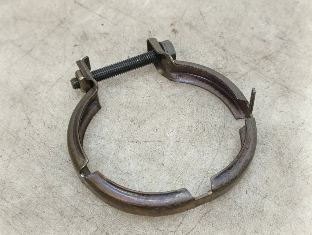 Muffler pipe connector clamp 055486391