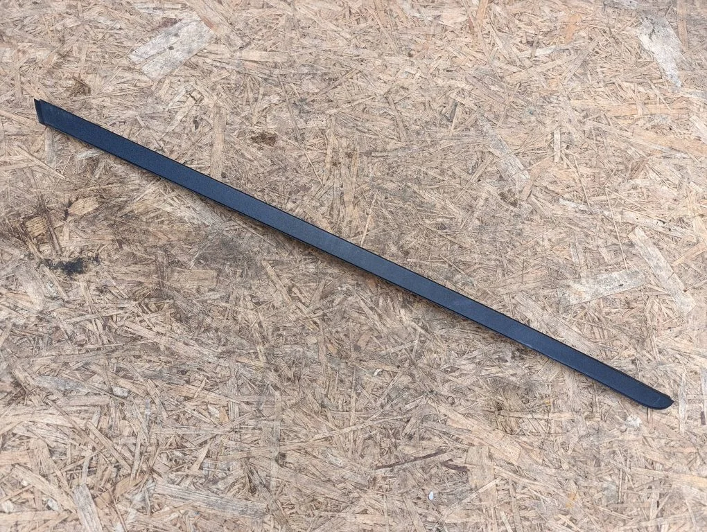 Windshield trim 86131Q0000