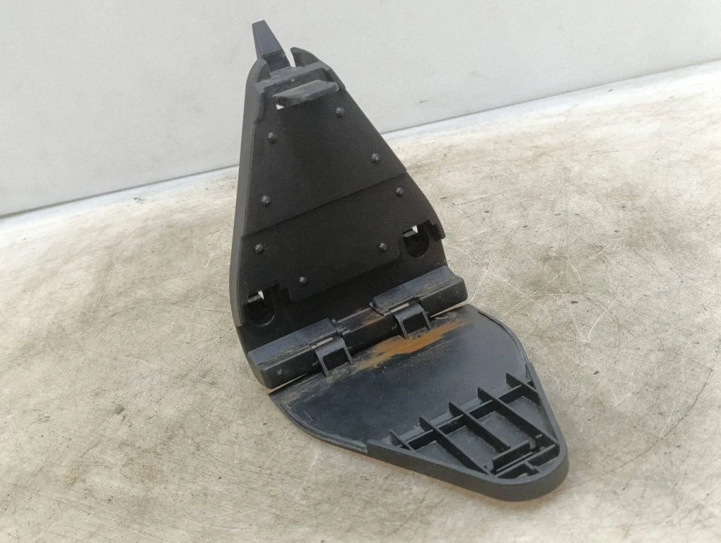 Hazard Warning Triangle Mounting Bracket – Audi A6 Allroad C6 (2006-2011)