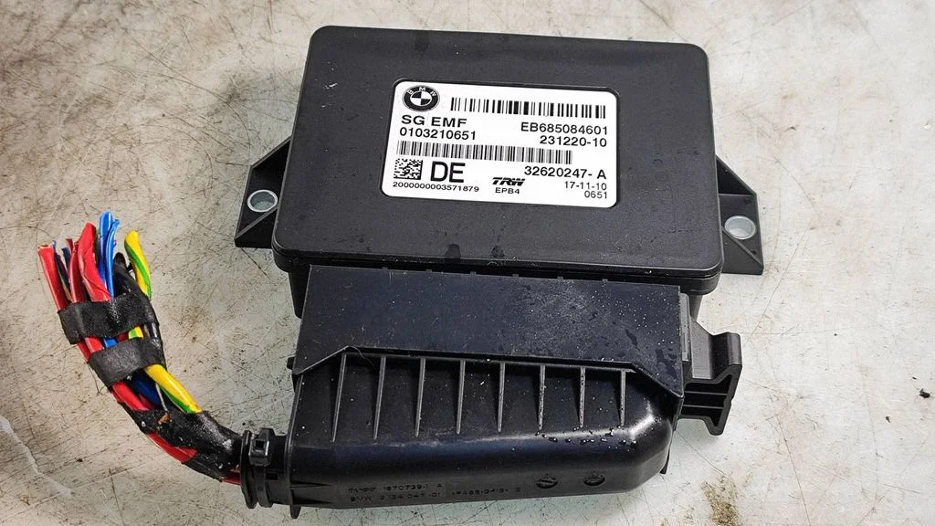 Hand brake control module – BMW 5 Series F10 F11 (2009-2016)