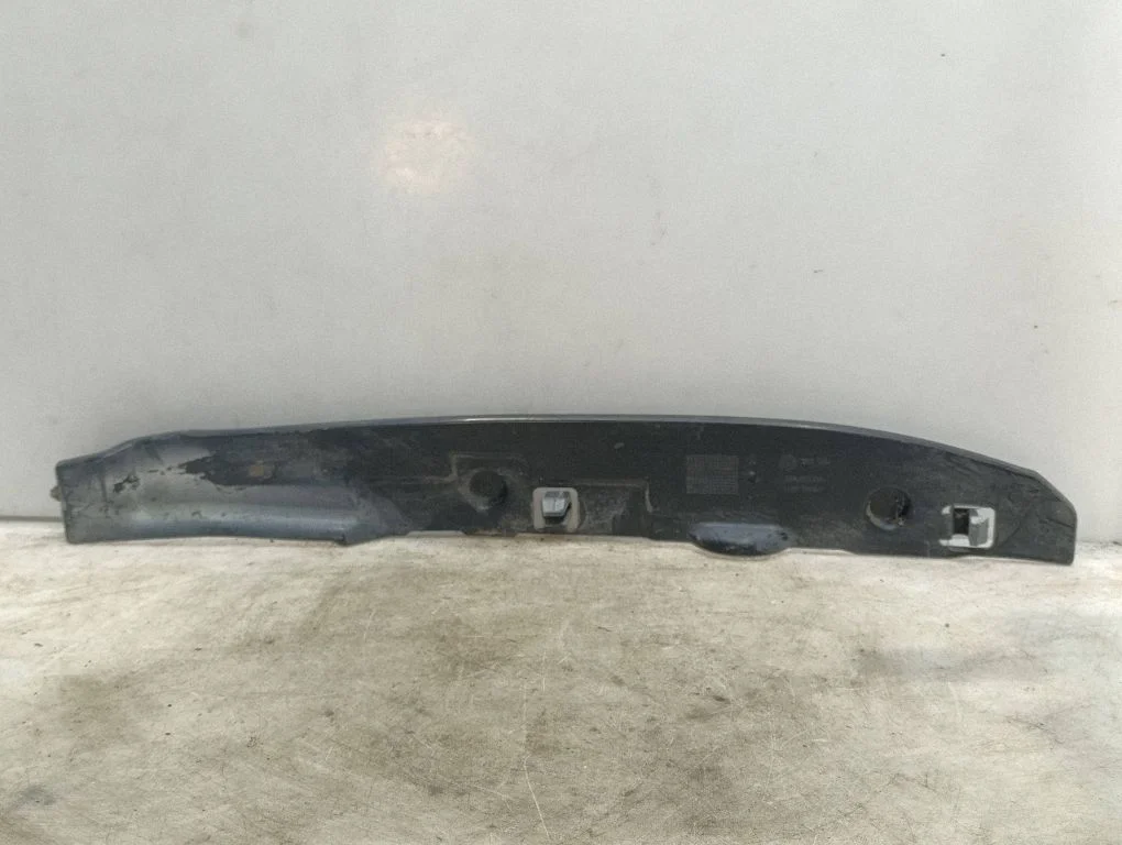 Fender end trim 5C6821111