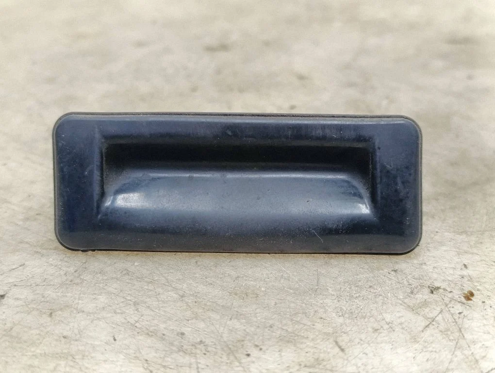 Bagāžnieka vāka atvēršanas slēdzis 5J0827229