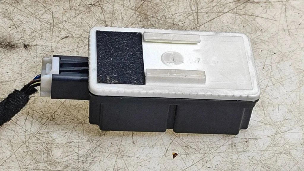 Keyless (KESSY) go control unit/module – Mazda 6 (2008-2013)